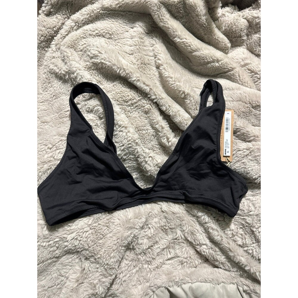 Skims swim plunge triangle top